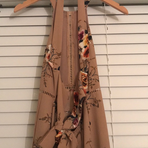 NWT Taupe floral high neck maxi dress - Picture 6 of 8